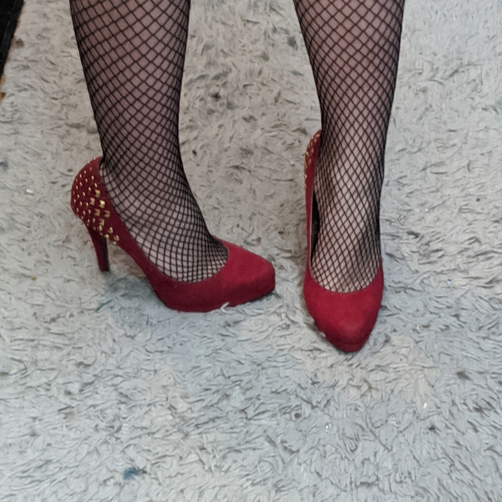 Mixx Shuz gold studded red velvety heels